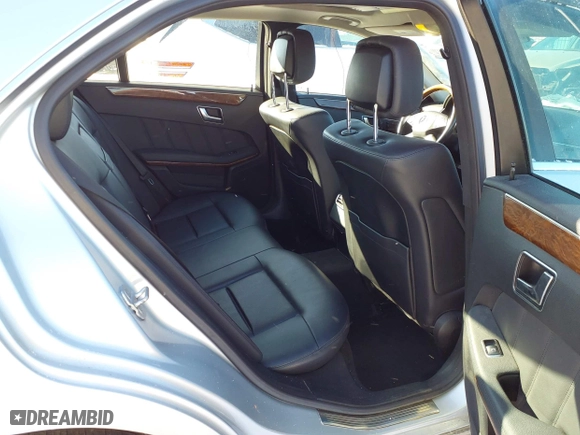 2013 Mercedes-Benz E-Class E 350 Luxury with VIN WDDHF8JB0DA768616, listed as a IAAI auction lot 41327288 with 142,125 mi miles. Bid and sale history available at carsss.com. Image 8.