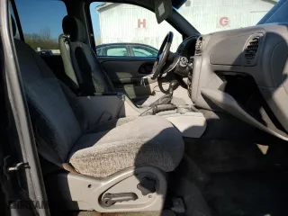 2003 Chevrolet TrailBlazer LS with VIN 1GNDS13S532319912, listed as a Copart auction lot 51854365 with 233,096 mi miles and Clean Title. Bid and sale history available at carsss.com. Image 7.