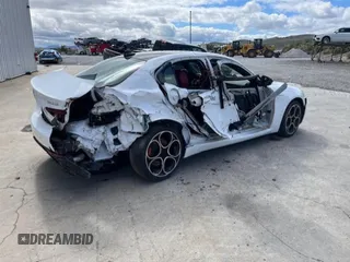 2022 Alfa Romeo Giulia Veloce с VIN ZARFAMBNXN7664866, выставлен на аукционе Copart как лот 55639185 с пробегом Не указан миль и Списание • Salvage title. История ставок и продаж доступна на DreamBid. Изображение 3.