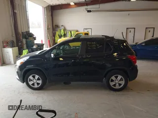 2022 Chevrolet Trax LT with VIN KL7CJPSM1NB563974, listed as a IAAI auction lot 42080504 with 18,396 mi miles and . Bid and sale history available at DreamBid. Image 14.