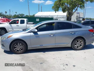 2017 Hyundai Sonata 2.4L with VIN 5NPE24AF2HH487503, listed as a IAAI auction lot 42029788 with 165,280 mi miles and . Bid and sale history available at carsss.com. Image 15.