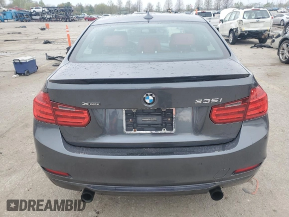 2013 BMW 3 Series 335i xDrive z VIN WBA3B9G57DNR89935, wystawiony jako Copart lot #52589845 z przebiegiem 198 094 mil mil oraz Szkoda całkowita • Salvage title. Historia ofert i sprzedaży dostępna na DreamBid. Obrazek 6.