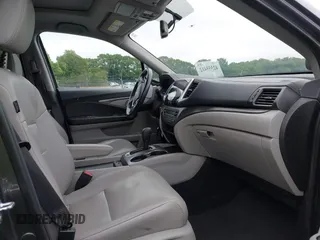 2017 Honda Pilot EX-L z VIN 5FNYF5H77HB033090, wystawiony jako IAAI lot #42359412 z przebiegiem 131 032 mil mil oraz . Historia ofert i sprzedaży dostępna na DreamBid. Obrazek 5.