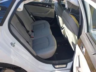 2016 Hyundai Sonata Hybrid Limited with VIN KMHE34L18GA017816, listed as a IAAI auction lot 40979824 with 85,466 mi miles. Bid and sale history available at carsss.com. Image 8.