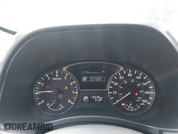 2014 Nissan Pathfinder SV with VIN 5N1AR2MN9EC726078, listed as a IAAI auction lot 42144991 with 176,036 mi miles. Bid and sale history available at carsss.com. Image 7.