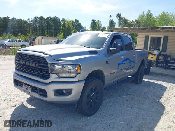 2024 Ram 2500 Big Horn z VIN 3C6UR5DL1RG116185, wystawiony jako IAAI lot #42007154 z przebiegiem Nie podano mil oraz . Historia ofert i sprzedaży dostępna na DreamBid. Obrazek 17.