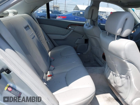 2006 Mercedes-Benz S 500 z VIN WDBNG75J46A464972, wystawiony jako IAAI lot #42153354 z przebiegiem 126 221 mil mil oraz . Historia ofert i sprzedaży dostępna na DreamBid. Obrazek 8.