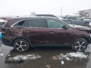 2016 Kia Sorento EX with VIN 5XYPHDA51GG061449, listed as a IAAI auction lot 41624702 with 1 mi miles. Bid and sale history available at carsss.com. Image 12.