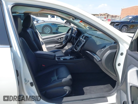 2018 Nissan Altima SV with VIN 1N4AL3AP6JC213193, listed as a IAAI auction lot 41880679 with 109,594 mi miles and . Bid and sale history available at carsss.com. Image 5.