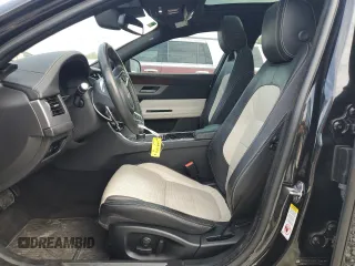 2018 Jaguar XF z VIN SAJBF4EV7JCY55962, wystawiony jako Copart lot #55228375 z przebiegiem 40 420 mil mil oraz Szkody całkowita. Historia ofert i sprzedaży dostępna na DreamBid. Obrazek 7.
