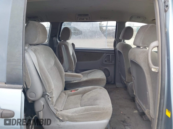 2004 Toyota Sienna with VIN 5TDZA29C44S036628, listed as a IAAI auction lot 41691034 with 389,982 mi miles and . Bid and sale history available at DreamBid. Image 8.