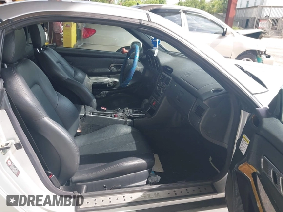 2001 Mercedes-Benz SLK 230 Kompressor с VIN WDBKK49F51F233449, выставлен на аукционе IAAI как лот 42485779 с пробегом 137 282 миль миль и . История ставок и продаж доступна на DreamBid. Изображение 5.