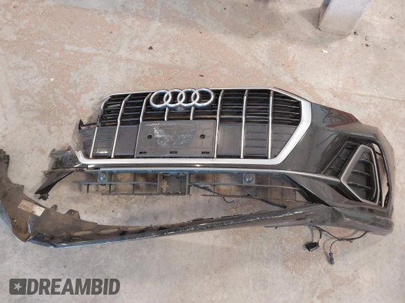 2021 Audi Q3 S line Premium Plus with VIN WA1EECF32M1054629, listed as a IAAI auction lot 41588322 with 33,385 mi miles and . Bid and sale history available at DreamBid. Image 12.