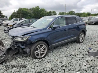 2017 Lincoln MKC Reserve z VIN 5LMCJ3D92HUL32426, wystawiony jako Copart lot #58650355 z przebiegiem 73 445 mil mil oraz Szkoda całkowita • Salvage title. Historia ofert i sprzedaży dostępna na DreamBid. Obrazek 1.