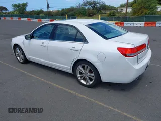 2010 Lincoln MKZ z VIN 3LNHL2GC9AR646754, wystawiony jako IAAI lot #41730092 z przebiegiem 90 047 mil mil oraz . Historia ofert i sprzedaży dostępna na DreamBid. Obrazek 3.