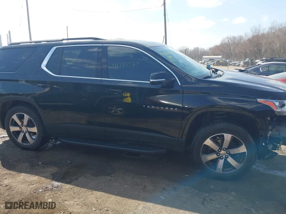 2020 Chevrolet Traverse LT Leather with VIN 1GNERHKW7LJ323401, listed as a IAAI auction lot 41781030 with 25,189 mi miles. Bid and sale history available at carsss.com. Image 14.
