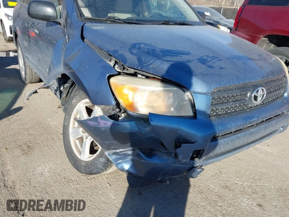 2006 Toyota RAV4 with VIN JTMBD33V565031424, listed as a IAAI auction lot 41457049 with 207,715 mi miles. Bid and sale history available at carsss.com. Image 6.