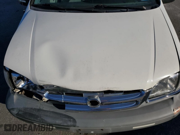 2000 Toyota Sienna LE with VIN 4T3ZF13C5YU201708, listed as a Copart auction lot 83924024 with 219,940 mi miles and Salvage Title. Bid and sale history available at DreamBid. Image 12.