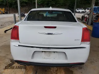 2018 Chrysler 300 Limited z VIN 2C3CCAEG7JH314035, wystawiony jako Copart lot #56311455 z przebiegiem 130 490 mil mil oraz Szkody całkowita. Historia ofert i sprzedaży dostępna na DreamBid. Obrazek 6.
