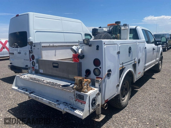2019 Ford F-350 XL with VIN 1FD7X3A64KEG78525, listed as a IAAI auction lot 42726883 with 157,975 mi miles and . Bid and sale history available at DreamBid. Image 13.