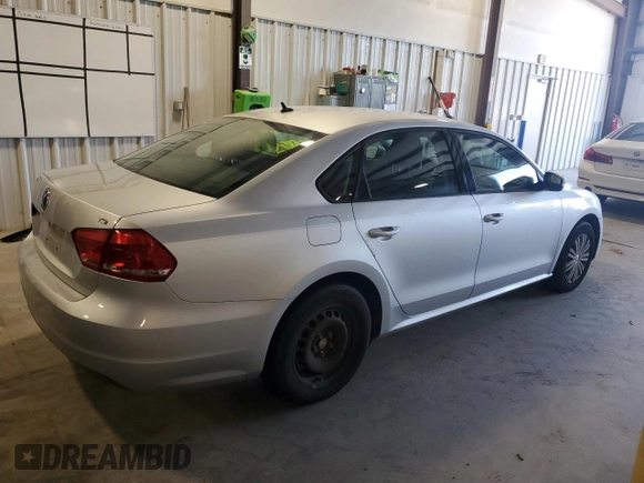 2015 Volkswagen Passat S with VIN 1VWAS7A36FC005031, listed as a Copart auction lot 52231825 with 168,247 mi miles and Clean title. Bid and sale history available at DreamBid. Image 3.