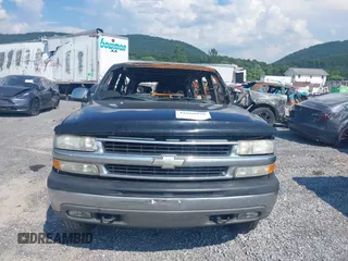 2002 Chevrolet Suburban LT z VIN 1GNFK16Z82J207479, wystawiony jako IAAI lot #42668056 z przebiegiem 140 000 mil mil oraz . Historia ofert i sprzedaży dostępna na DreamBid. Obrazek 6.