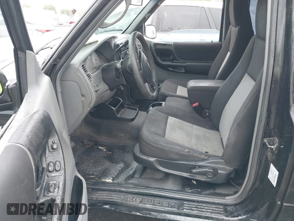 2004 Ford Ranger XL with VIN 1FTYR14U74PB60014, listed as a IAAI auction lot 42003581 with Not Provided miles and . Bid and sale history available at carsss.com. Image 5.