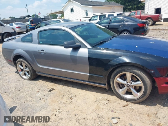 2006 Ford Mustang GT Deluxe with VIN 1ZVFT82H065153666, listed as a IAAI auction lot 42596713 with 264,571 mi miles and . Bid and sale history available at DreamBid. Image 13.