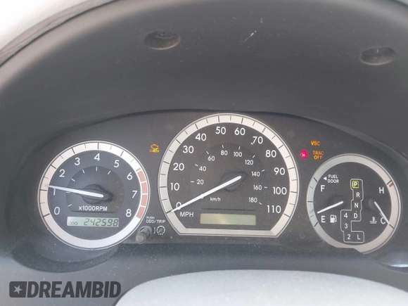 2005 Toyota Sienna XLE with VIN 5TDZA22C45S276838, listed as a IAAI auction lot 42149942 with 242,598 mi miles and . Bid and sale history available at carsss.com. Image 7.