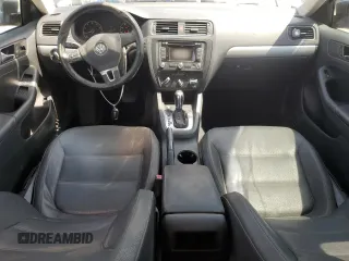 2011 Volkswagen Jetta SEL with VIN 3VWLZ7AJ8BM101755, listed as a Copart auction lot 58893045 with 147,319 mi miles and Clean title. Bid and sale history available at DreamBid. Image 8.