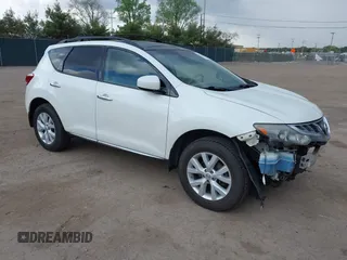 2011 Nissan Murano LE z VIN JN8AZ1MW1BW170743, wystawiony jako IAAI lot #42254643 z przebiegiem 210 803 mil mil oraz . Historia ofert i sprzedaży dostępna na DreamBid. Obrazek 1.