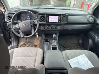 2021 Toyota Tacoma SR z VIN 5TFCZ5AN2MX279975, wystawiony jako IAAI lot #42477503 z przebiegiem 50 690 mil mil oraz . Historia ofert i sprzedaży dostępna na DreamBid. Obrazek 34.