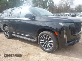 2024 Cadillac Escalade 4WD Sport z VIN 1GYS4EKL7RR230350, wystawiony jako IAAI lot #41775962 z przebiegiem 28 540 mil mil oraz . Historia ofert i sprzedaży dostępna na DreamBid. Obrazek 1.