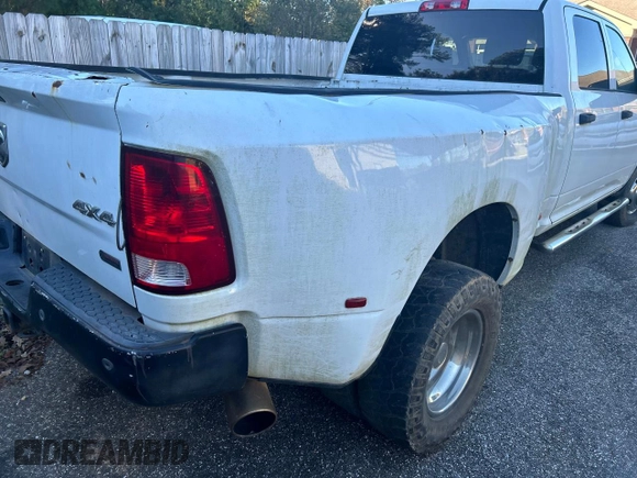 2016 Ram 3500 Tradesman z VIN 3C63RRGLXGG155224, wystawiony jako Copart lot #82751474 z przebiegiem 201 828 mil mil oraz Czysty tytuł • Clean title. Historia ofert i sprzedaży dostępna na DreamBid. Obrazek 4.