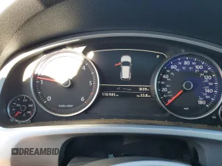 2012 Volkswagen Touareg Lux z VIN WVGEK9BPXCD011322, wystawiony jako Copart lot #87062254 z przebiegiem 110 985 mil mil oraz Szkoda całkowita • Salvage title. Historia ofert i sprzedaży dostępna na DreamBid. Obrazek 9.