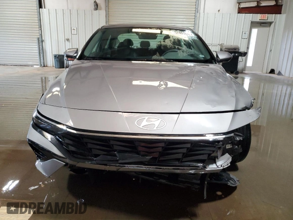 2025 Hyundai Elantra SEL Convenience z VIN KMHLS4DG9SU933618, wystawiony jako Copart lot #61218005 z przebiegiem 12 174 mil mil oraz Nie do naprawy • Non repairable. Historia ofert i sprzedaży dostępna na DreamBid. Obrazek 5.