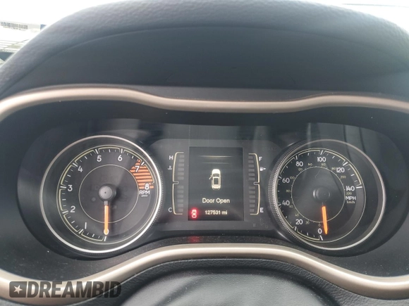 2016 Jeep Cherokee Latitude с VIN 1C4PJMCS6GW156471, выставлен на аукционе Copart как лот 54833225 с пробегом 127 531 миль миль и Списание • Salvage title. История ставок и продаж доступна на DreamBid. Изображение 9.