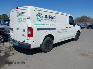 2014 Nissan NV S z VIN 1N6BF0KL2EN108853, wystawiony jako IAAI lot #41737003 z przebiegiem 264 823 mil mil oraz . Historia ofert i sprzedaży dostępna na DreamBid. Obrazek 4.