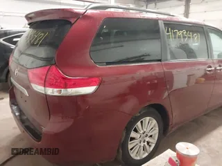 2011 Toyota Sienna XLE with VIN 5TDDK3DC6BS007004, listed as a IAAI auction lot 41793481 with 255,255 mi miles. Bid and sale history available at carsss.com. Image 4.
