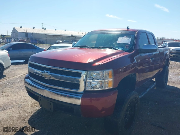 2007 Chevrolet Silverado 1500 Work Truck with VIN 1GCEC19C07Z513822, listed as a IAAI auction lot 41573741 with 175,191 mi miles. Bid and sale history available at carsss.com. Image 6.