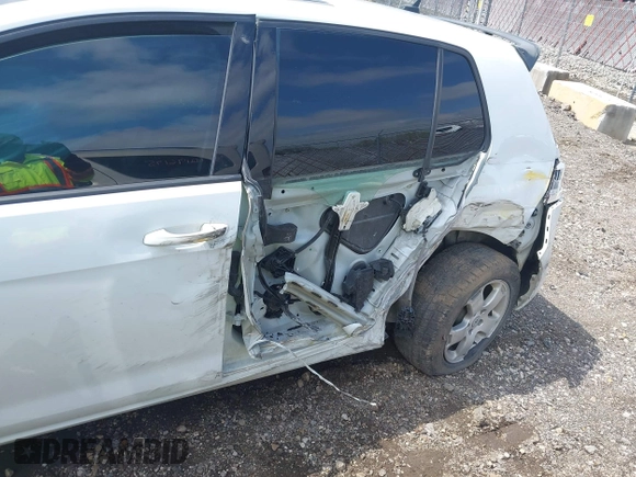 2016 Volkswagen Golf TSI S z VIN 3VW217AUXGM015805, wystawiony jako IAAI lot #42183579 z przebiegiem 143 061 mil mil oraz . Historia ofert i sprzedaży dostępna na DreamBid. Obrazek 6.