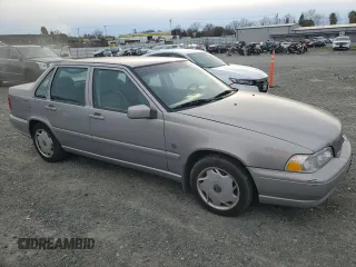 1999 Volvo S70 с VIN YV1LS55A2X1587936, выставлен на аукционе Copart как лот 43434815 с пробегом 86 839 миль миль и Чистый • Clean title. История ставок и продаж доступна на DreamBid. Изображение 4.