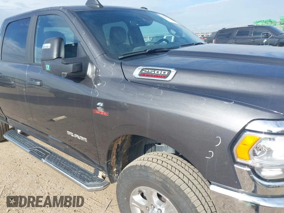 2024 Ram 2500 Big Horn with VIN 3C6UR5DL9RG233089, listed as a IAAI auction lot 42646152 with 39,640 mi miles and . Bid and sale history available at DreamBid. Image 18.
