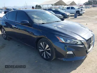 2022 Nissan Altima 2.5 SV with VIN 1N4BL4DV2NN367074, listed as a IAAI auction lot 41936083 with 34,878 mi miles. Bid and sale history available at carsss.com. Image 1.