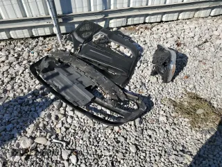 2023 Ram 1500 Tradesman z VIN 1C6RR7FTXPS527685, wystawiony jako Copart lot #76786384 z przebiegiem Nie podano mil oraz Szkoda całkowita • Salvage title. Historia ofert i sprzedaży dostępna na DreamBid. Obrazek 12.