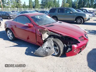 2006 Mercedes-Benz SLK 280 z VIN WDBWK54F26F095570, wystawiony jako IAAI lot #42463087 z przebiegiem 121 080 mil mil oraz . Historia ofert i sprzedaży dostępna na DreamBid. Obrazek 1.