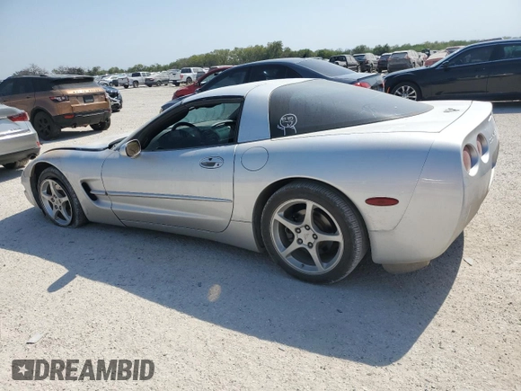 2003 Chevrolet Corvette with VIN 1G1YY22G835100879, listed as a Copart auction lot 76589504 with Not Provided miles and Salvage Title. Bid and sale history available at carsss.com. Image 2.