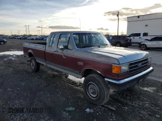 1990 Ford F-250 with VIN 1FTHX26H9LKA97005, listed as a Copart auction lot 86840874 with 111,275 mi miles and Salvage Title. Bid and sale history available at carsss.com. Image 4.