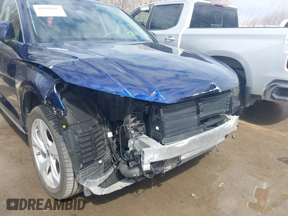 2021 Audi Q5 Premium Plus with VIN WA1BAAFY6M2015664, listed as a IAAI auction lot 41860435 with 26,088 mi miles. Bid and sale history available at carsss.com. Image 6.
