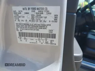 2010 Ford Escape Limited z VIN 1FMCU9EG7AKC87480, wystawiony jako IAAI lot #42748832 z przebiegiem 86 566 mil mil oraz . Historia ofert i sprzedaży dostępna na DreamBid. Obrazek 9.